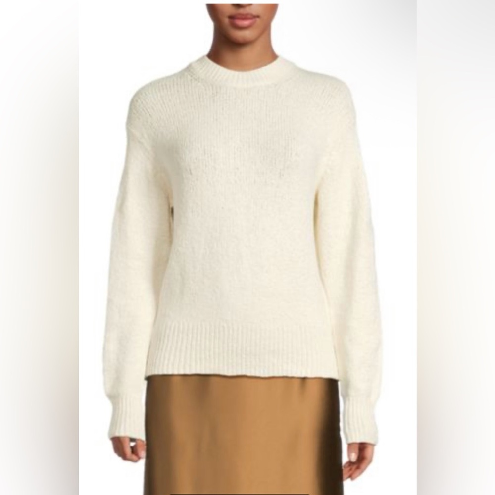 VINCE
Drop Shoulder Women's Cream (off white) Sweater size M new with tags